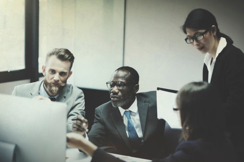 Business leadership in macro and micro level