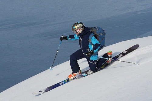 Telemark skiing